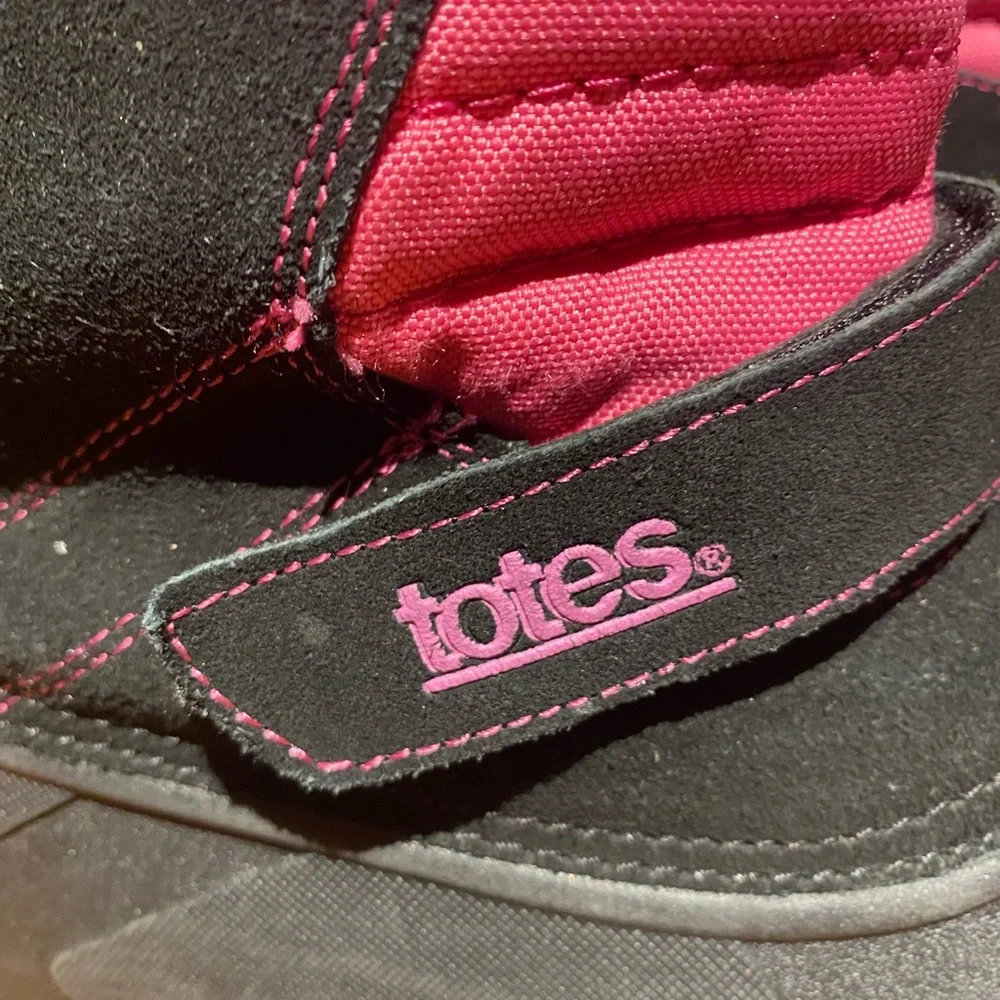 Totes pink/black girls winter boots‎ size 4